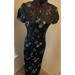 Vintage Black Satin Floral Embroidered Qipao Cheongsam Dress Red Frog Closures